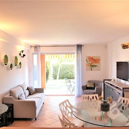 Les Soleiades Apartment Ла Лонд-ле-Мор Екстериор снимка